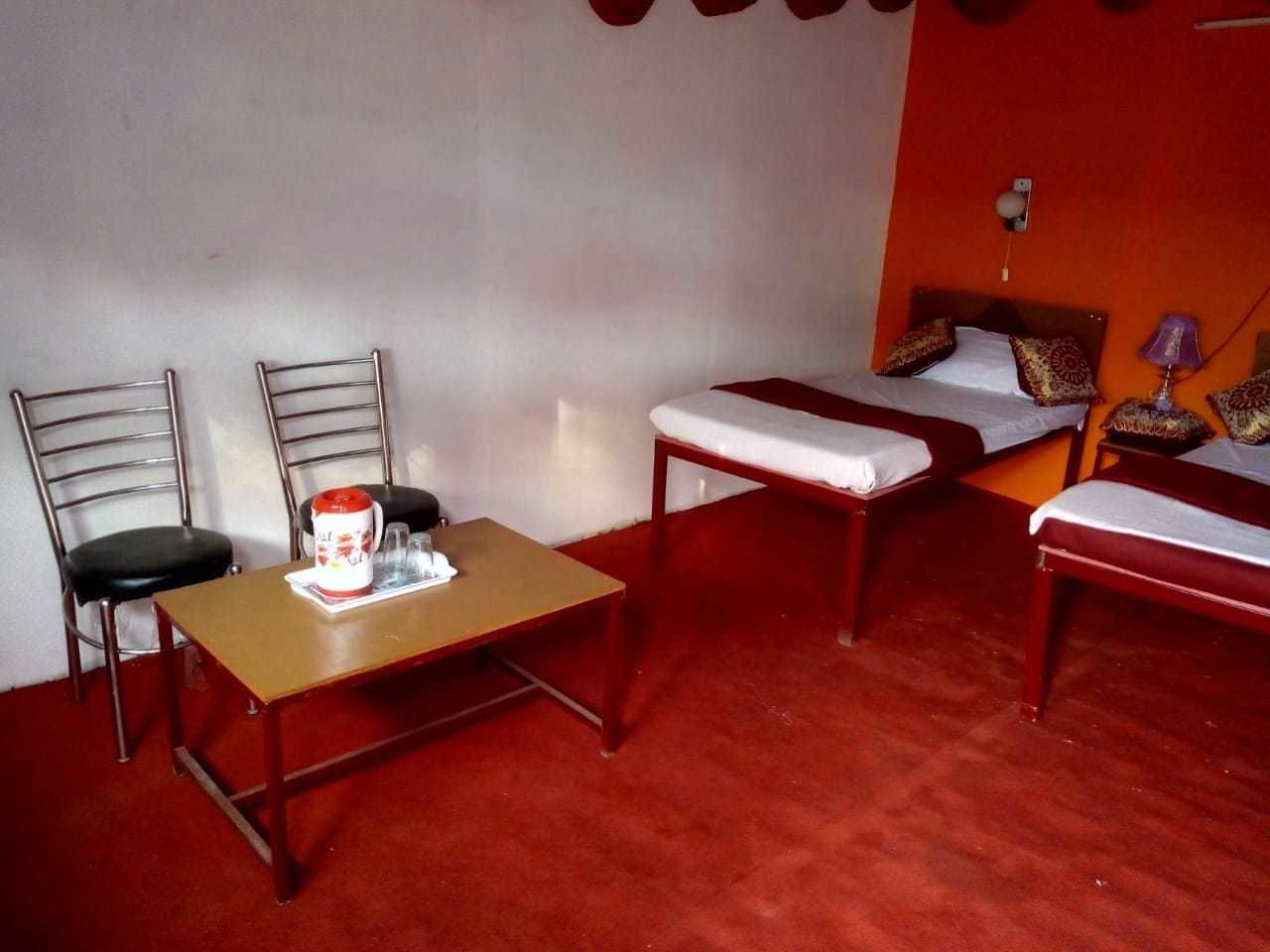 Escrivaninha, ferros/tábuas de passar roupa, Wi-Fi de cortesia