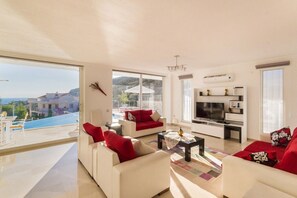 Villa, Sea View | Living room | Plasma TV