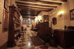 Lobby - Hotel New Mezzo Pozzo (Venice)