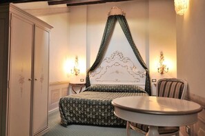 Room - Hotel New Mezzo Pozzo (Venice)