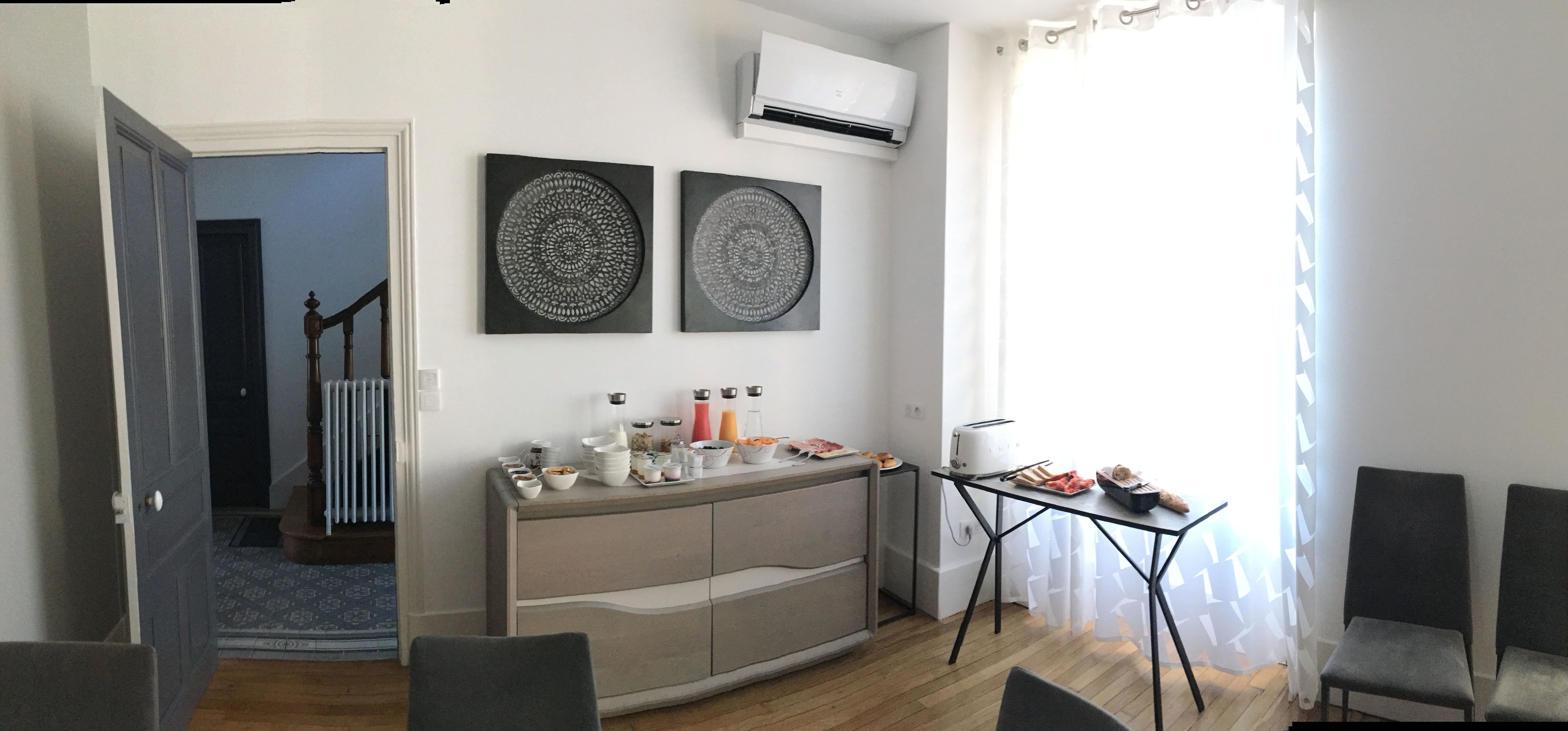 Sudah termasuk sarapan prasmanan setiap hari