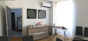 Free daily buffet breakfast - Le Clos des Etoiles (Paray-le-Monial)