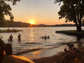 Playa privada, tumbonas, kayak y remo o canoa