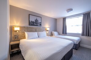 Desk, iron/ironing board, free WiFi, bed sheets - Two Rivers, Chepstow by Marston’s Inns (Chepstow)