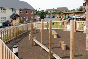 Children’s play area – outdoor