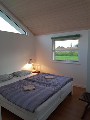 3 chambres, fer et planche à repasser, Wi-Fi gratuit, draps fournis