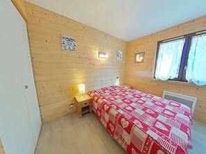 1 室のベッドルーム