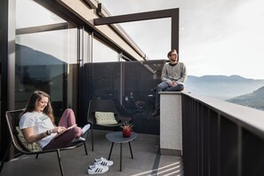 Loft, balcone, vista montagna | Biancheria da letto ipoallergenica, insonorizzazione