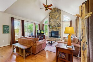 TV, fireplace, DVD player, ping pong