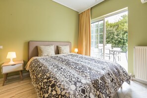 3 slaapkamers, een bureau, een strijkplank/strijkijzer, wifi