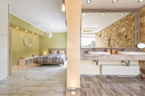 3 dormitorios, escritorio, tabla de planchar con plancha y wifi