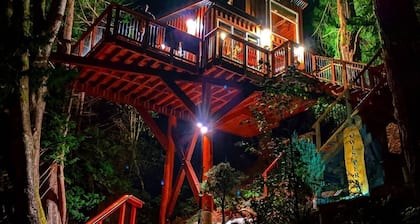 The Owl’s Perch Treehouse ~ Luxury Treetop Escape
