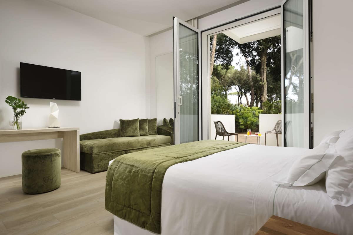 1 bedroom, minibar, in-room safe, individually furnished