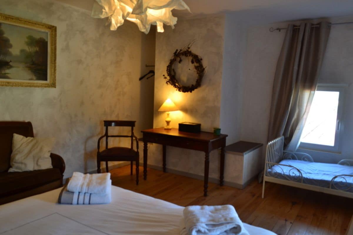 Suite Familiale (La Flambière) | Literie de qualité supérieure, décoration personnalisée