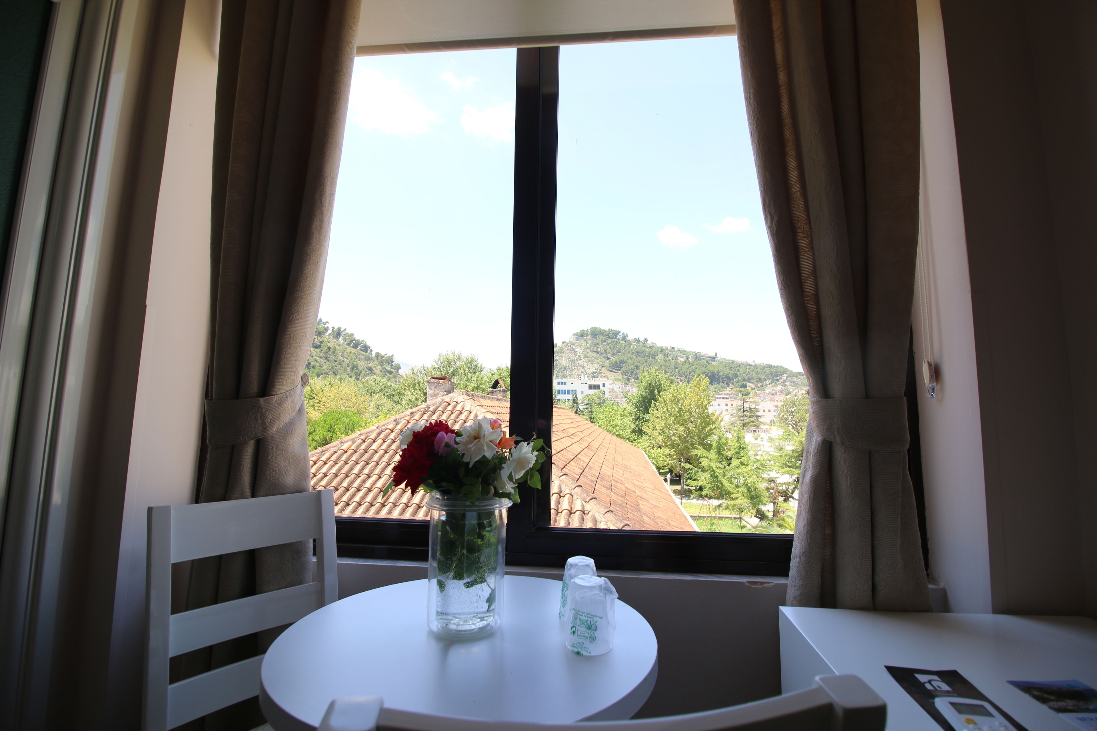 Triple Room, Mountain View | 7 bedrooms, minibar, in-room safe, desk