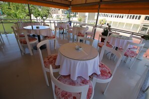 Restaurant - Hotel Orestiada (Velabisht)
