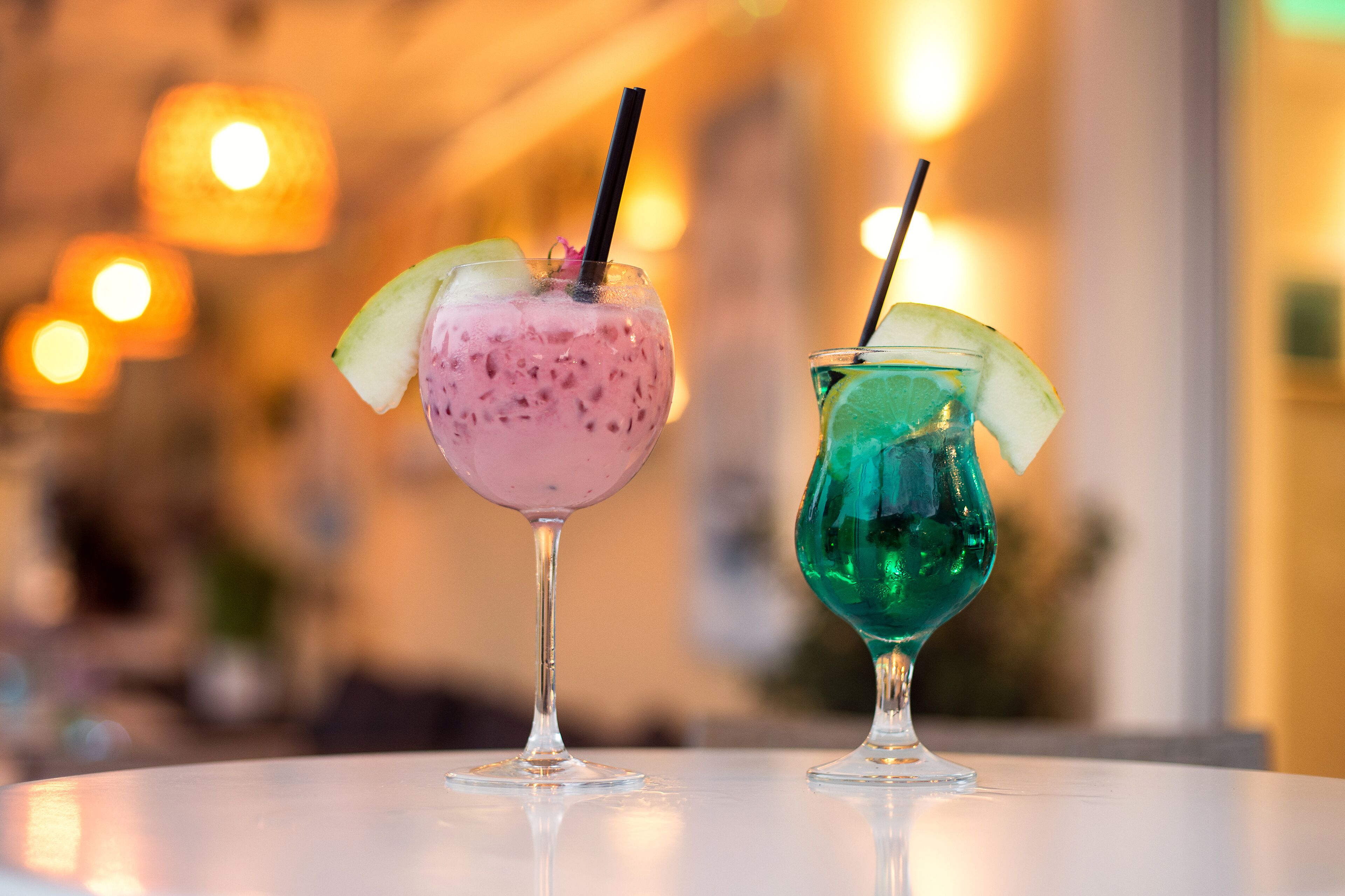 Bar ved bassenget