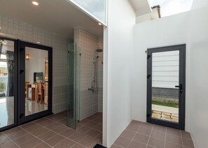 Family Bungalow | Bathroom