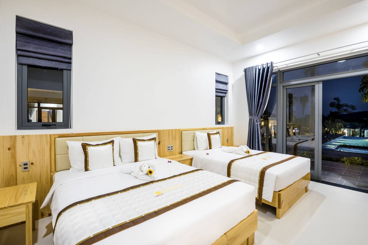 egyptian cotton sheets, premium bedding, down duvets, memory-foam beds