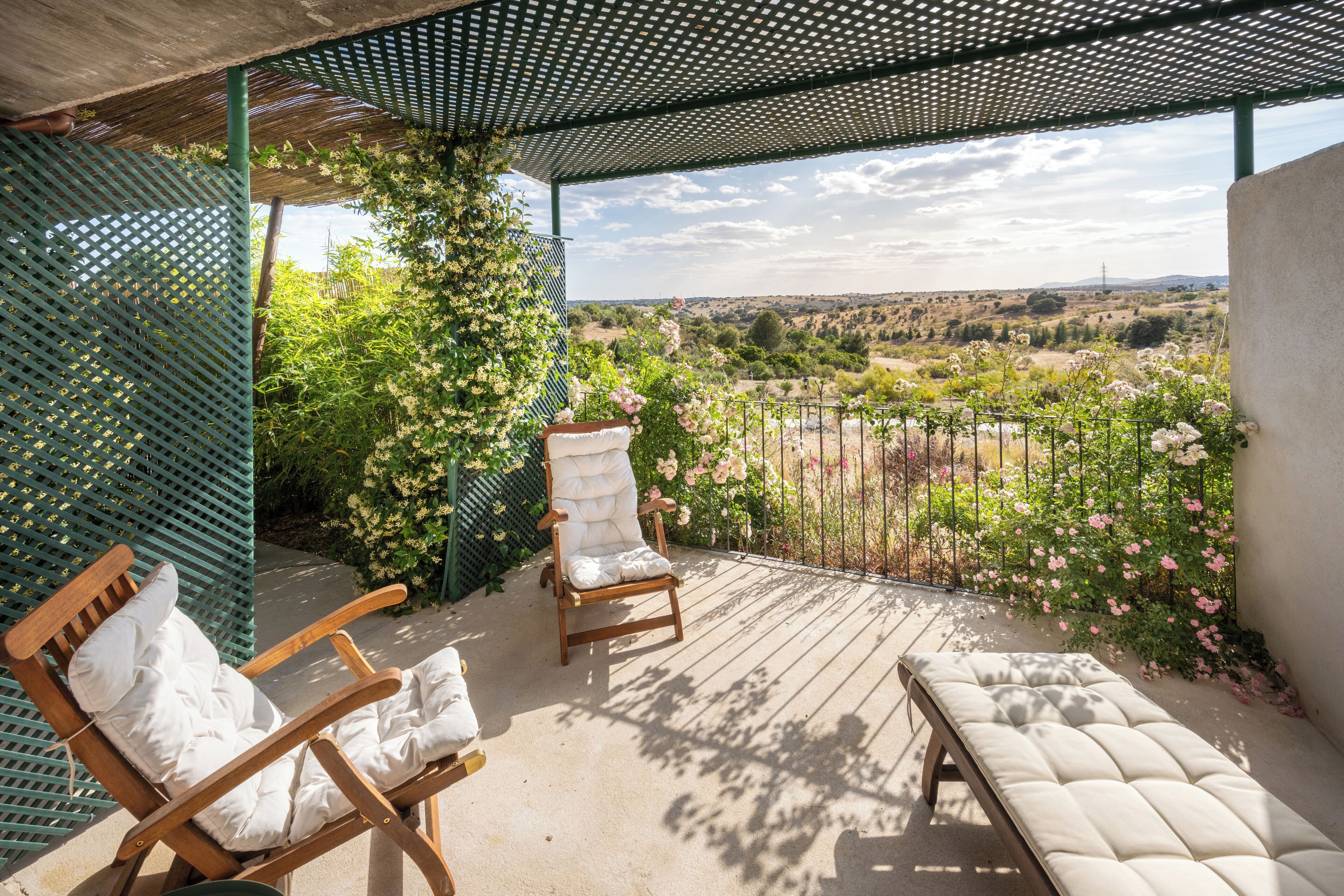 Elite Suite, 1 King Bed, Private Bathroom, Valley View (LimaLimón) | Terrace/patio