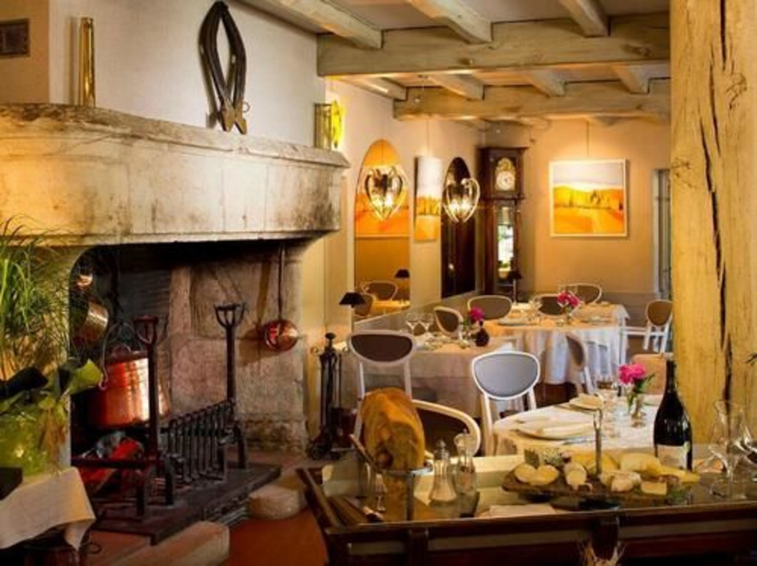 lunch and dinner served, french cuisine