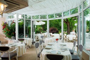 Mittagessen und Abendessen, französische KĂŒche