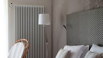 Comfort-Doppelzimmer, 1 Queen-Bett, Nichtraucher | Minibar, kostenlose Babybetten, Bettwäsche