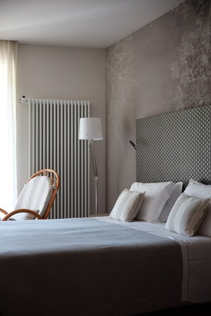 컴포트 더블룸, 퀸사이즈침대 1개, 금연 | 미니바, 무료 유아용 침대, 침대 시트