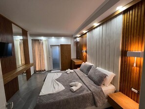 Deluxe Double Room, 1 Queen Bed, Non Smoking | Minibar, soundproofing, free WiFi, bed sheets - Ilio Boutique Hotel (Ksamil)