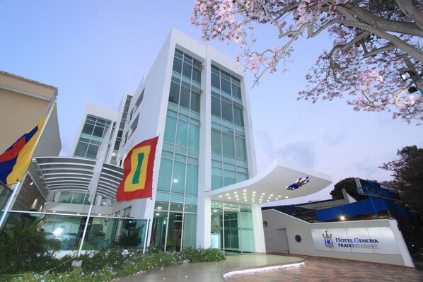 Kiến trúc tòa nhà