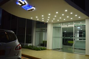 Property entrance - Hotel Genova Prado (Barranquilla)