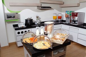 Food and drink - Hotel Genova Prado (Barranquilla)
