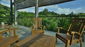 Balcony - Victoria House (Medadumbara)
