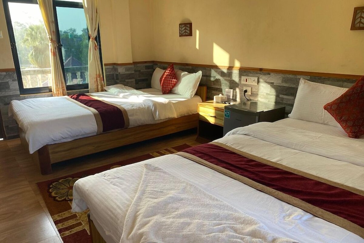 Desk, free WiFi, bed sheets