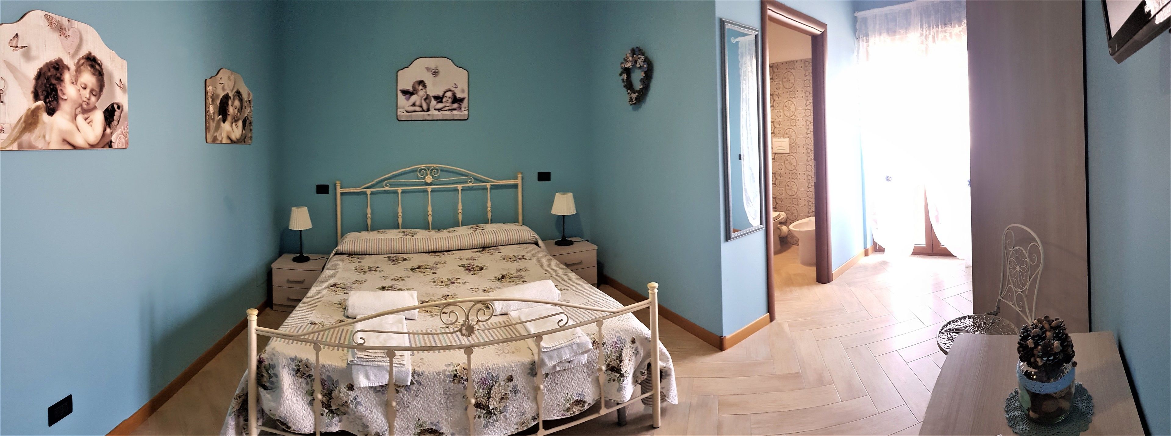 Double Room, Pool View (102) | Desk, free WiFi, bed sheets