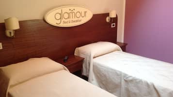 ๋๋ธ๋ฃธ ๋๋ ํธ์๋ฃธ, ์์์ฅ ์ ๋ง (202) | ์ฑ
์, ๋ฌด๋ฃ WiFi, ์นจ๋ ์ํธ