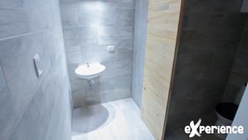 Shower, towels