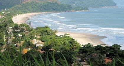 Charming gated community home in Juquehy. - 2 suites