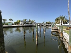 Unclassified image, 3 of 19, button