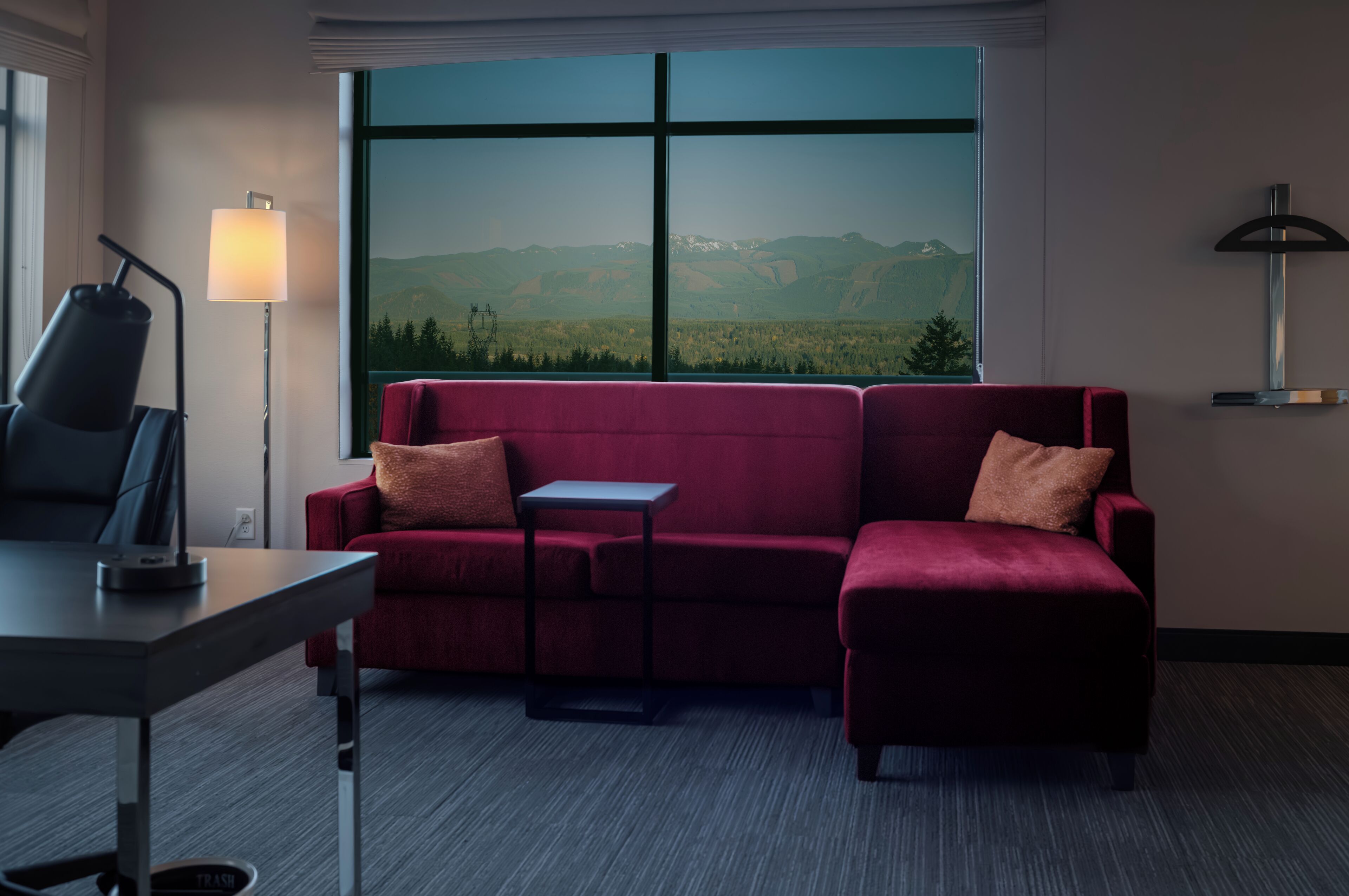 Suite estudio, 2 camas de matrimonio | Escritorio y espacio para trabajar con un portátil