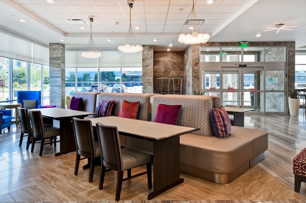 Home2 Suites by Hilton San Francisco Airport North by null