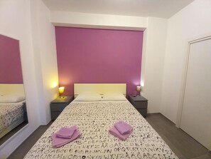 2 bedrooms, iron/ironing board, free WiFi, bed sheets