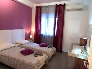 2 habitaciones, tabla de planchar con plancha y wifi gratis 
