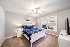 4 makuuhuonetta, silitysrauta/-lauta, Wi-Fi, vuodevaatteet