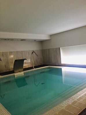 Piscine couverte, piscine chauffée