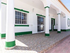 Exterior - Squad Green Villa, Pool, Wifi, AC (Guia)