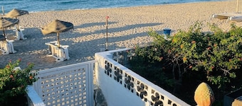 Huis met tuin prive-directe toegang tot zandstrand
