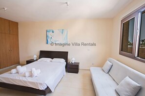 1 habitación y caja de seguridad en la habitación 