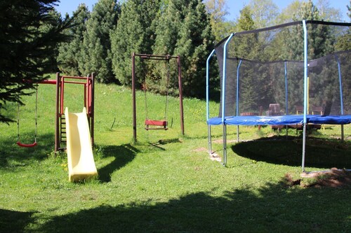 Holiday House Daniela - skiing, tourism, termal pools, Treetop walk...