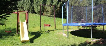 Casa Daniela - sci, turismo, piscine termali, passeggiata su vialetto d'albero ...